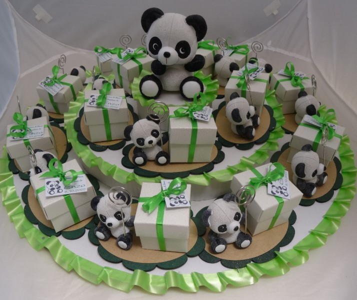 ../Images/plateau 15 ballotins panda vert 9 22.jpg